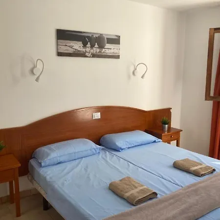 Apartment Tirma - 1 Bedroom Close To Beach And Yumbo Centre *