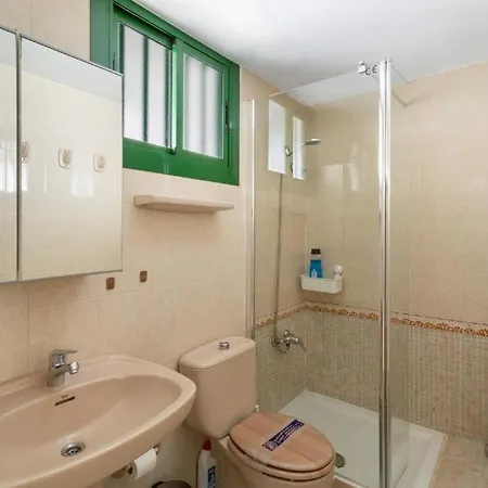 Apartment Tirma - 1 Bedroom Close To Beach And Yumbo Centre *